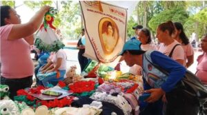 Emprendedoras ofrecieron productos de panadería, textilería, entre otras áreas. Foto: Gobernación de Sucre